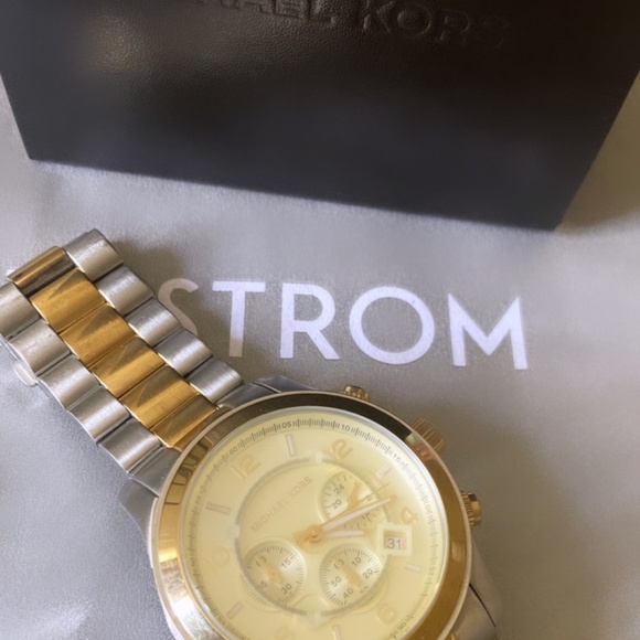 Michael Kors - Two Tone Runway watch - Picture 4 of 4